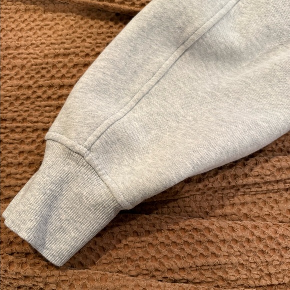 Lululemon Scuba Hoodie - Picture 4 of 6